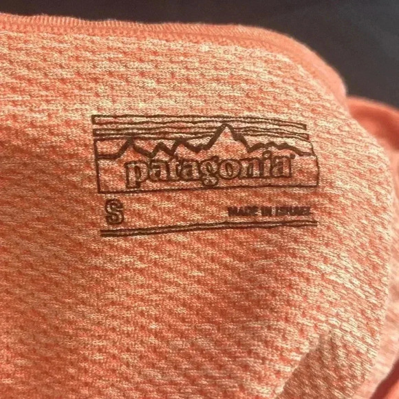 PATAGONIA Short Sleeve Seamless Tech T-Shirt Coral Orange Women’s Size small - Picture 4 of 4